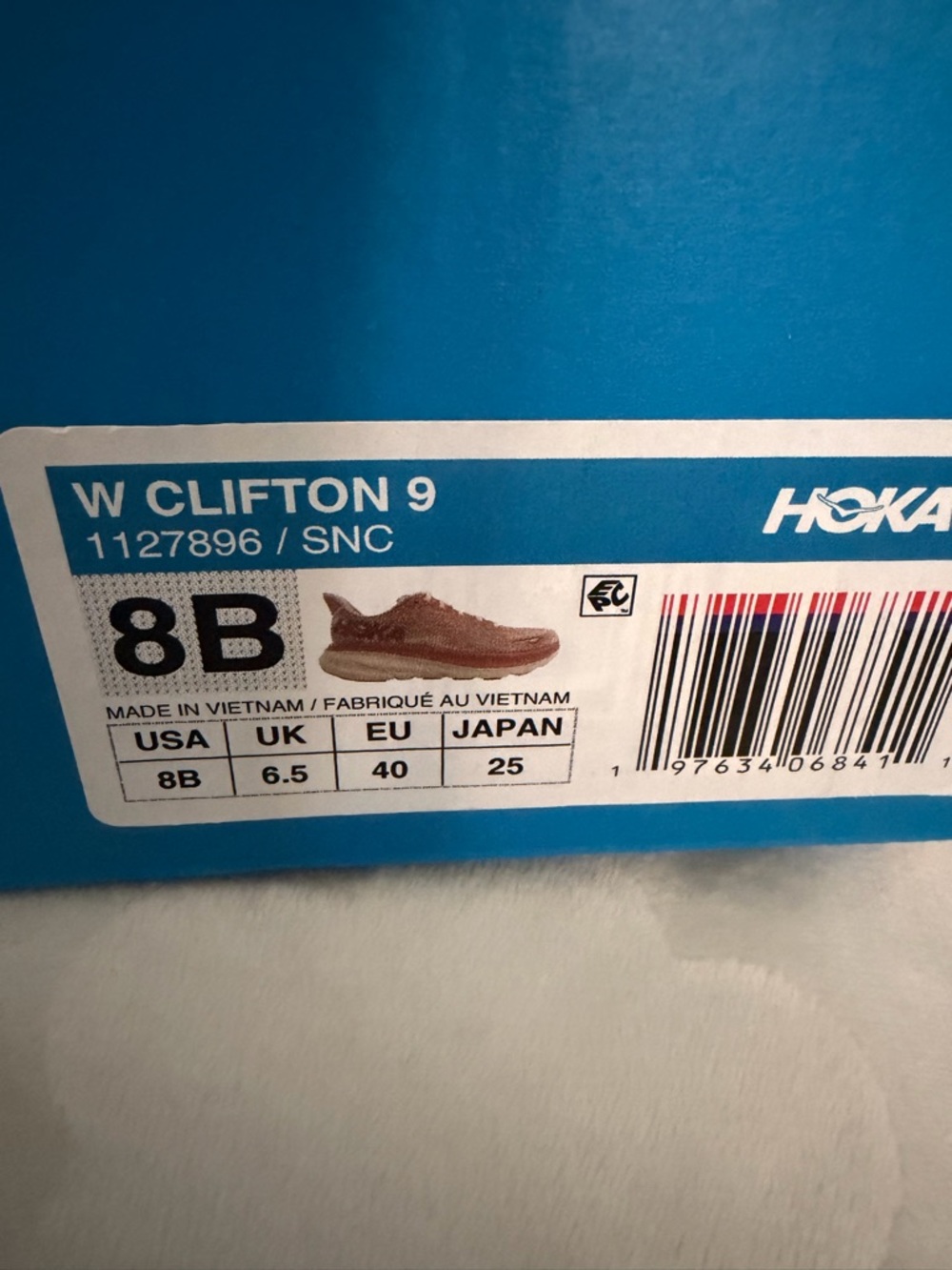 Hoka Women's Clifton 9 -new sandstone/cream